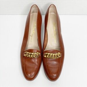 Salvatore Ferragamo Women’s Caramel Brown Leather Gold Chain Loafer Flat Shoes